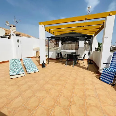 Сasa de vacaciones Casa Blanca- Charming Spanish With Pool Torrevieja