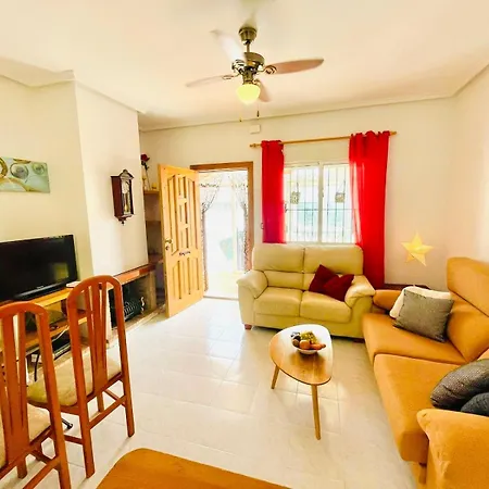 Dom wakacyjny Casa Blanca- Charming Spanish With Pool