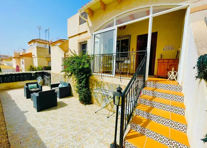 Casa Blanca- Charming Spanish With Pool * Torrevieja