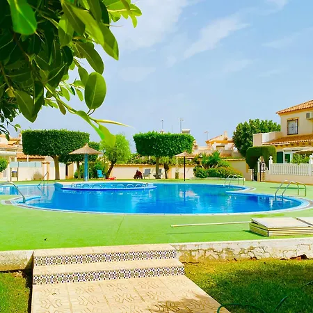 Casa Blanca- Charming Spanish With Pool Hébergement de vacances Torrevieja